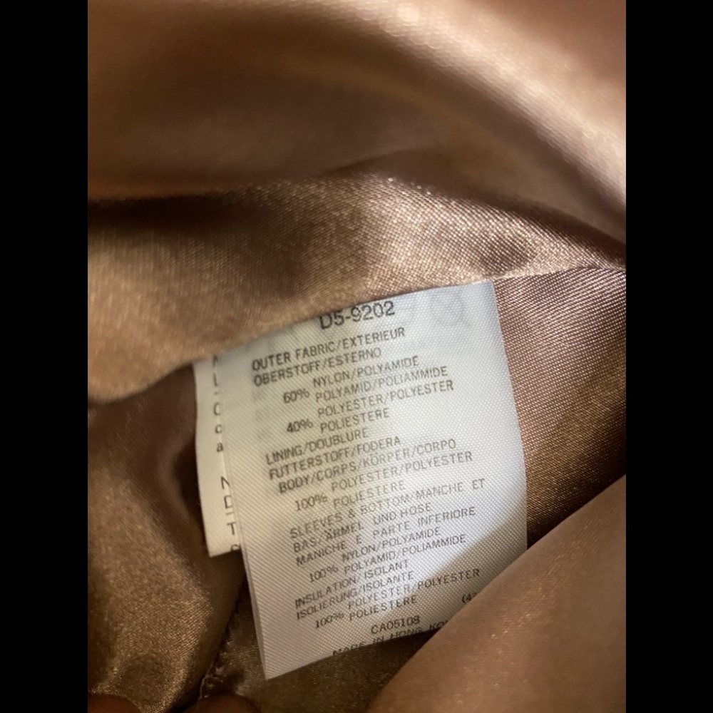 SOLD-Descente 1 Piece Ski Suit Women’s Size 4 - Picture 16 of 16